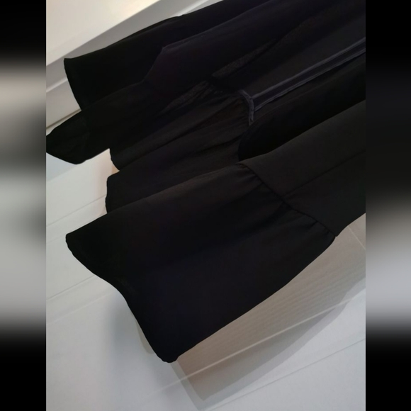 Elegant sleeveless vest - Picture 3 of 5